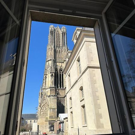 Le Petillant - Cathedrale Reims Zewnętrze zdjęcie