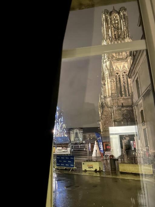 Le Petillant - Cathedrale Reims Zewnętrze zdjęcie